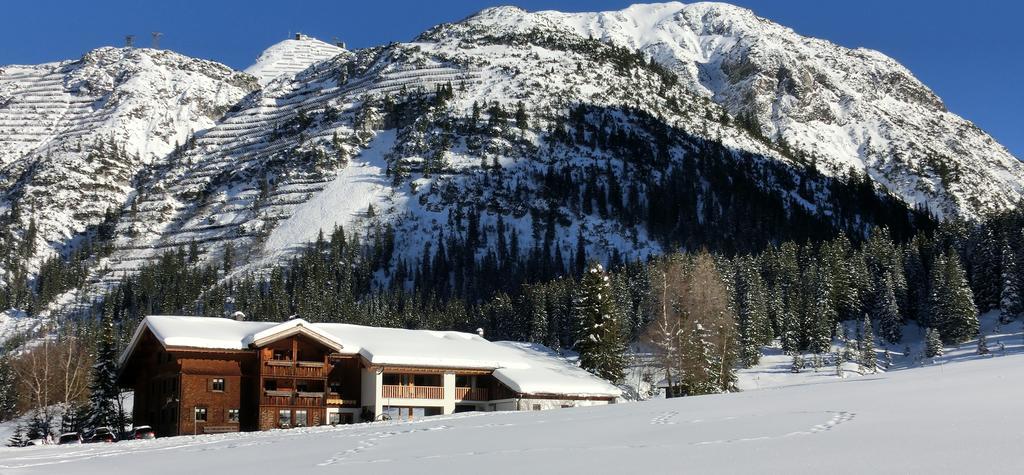 Haus Gstueat Apartment Lech am Arlberg Exterior photo