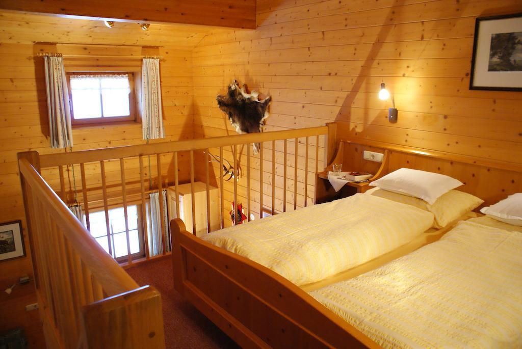 Haus Gstueat Apartment Lech am Arlberg Room photo