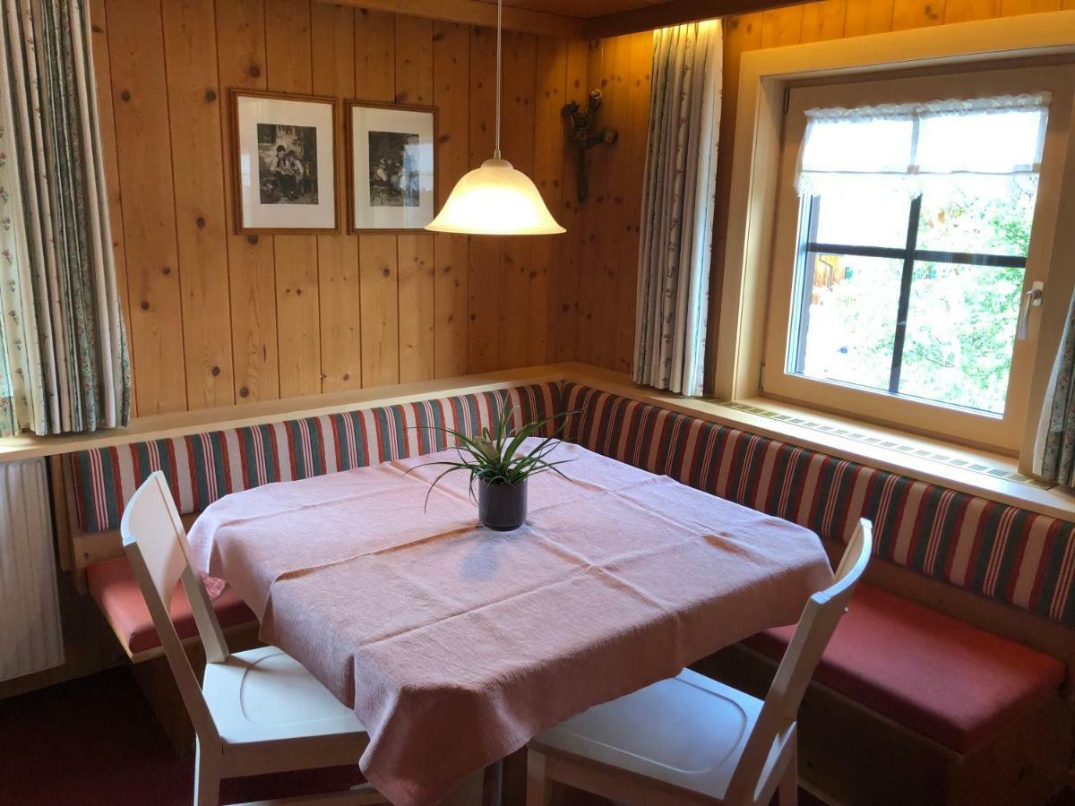 Haus Gstueat Apartment Lech am Arlberg Exterior photo